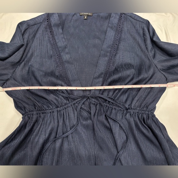 Dynamite Deep V Navy Blouse - Picture 7 of 9